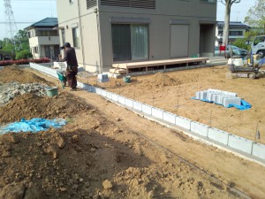 東松山境界ブロック工事　ブロック積み2